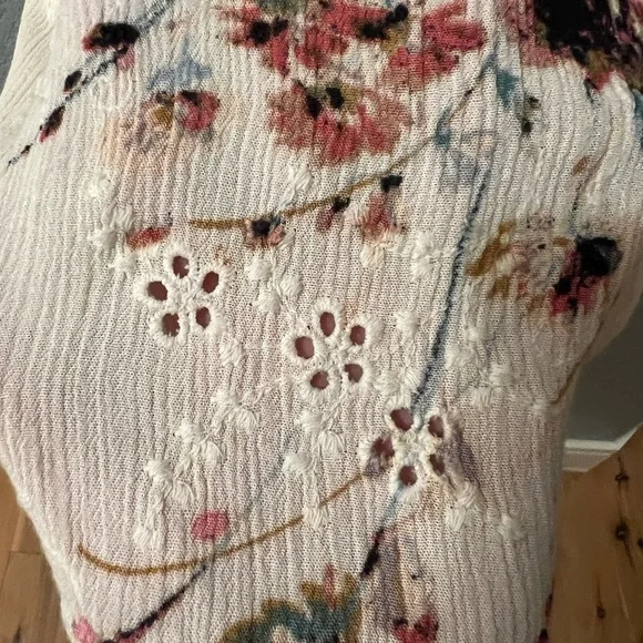 Love Stitch Top Small - boho - off shoulder - Picture 5 of 6